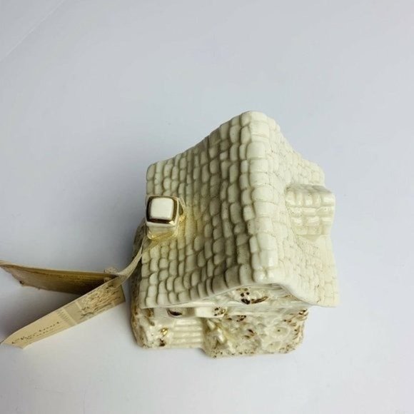 Chestnut Lane Music Box Wind Up Christmas Enameled Cream Home Fantasie Holiday - Picture 7 of 10